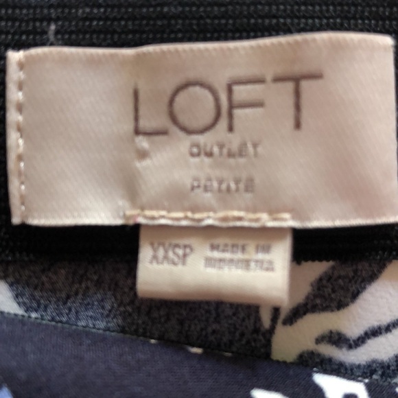 LOFT flower skirt size xxsp - Picture 3 of 6